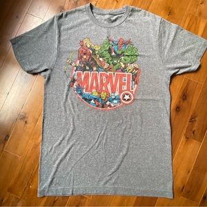 Marvel Sz M Hulk, Spider-Man, Thor and more distressed character t-shirt